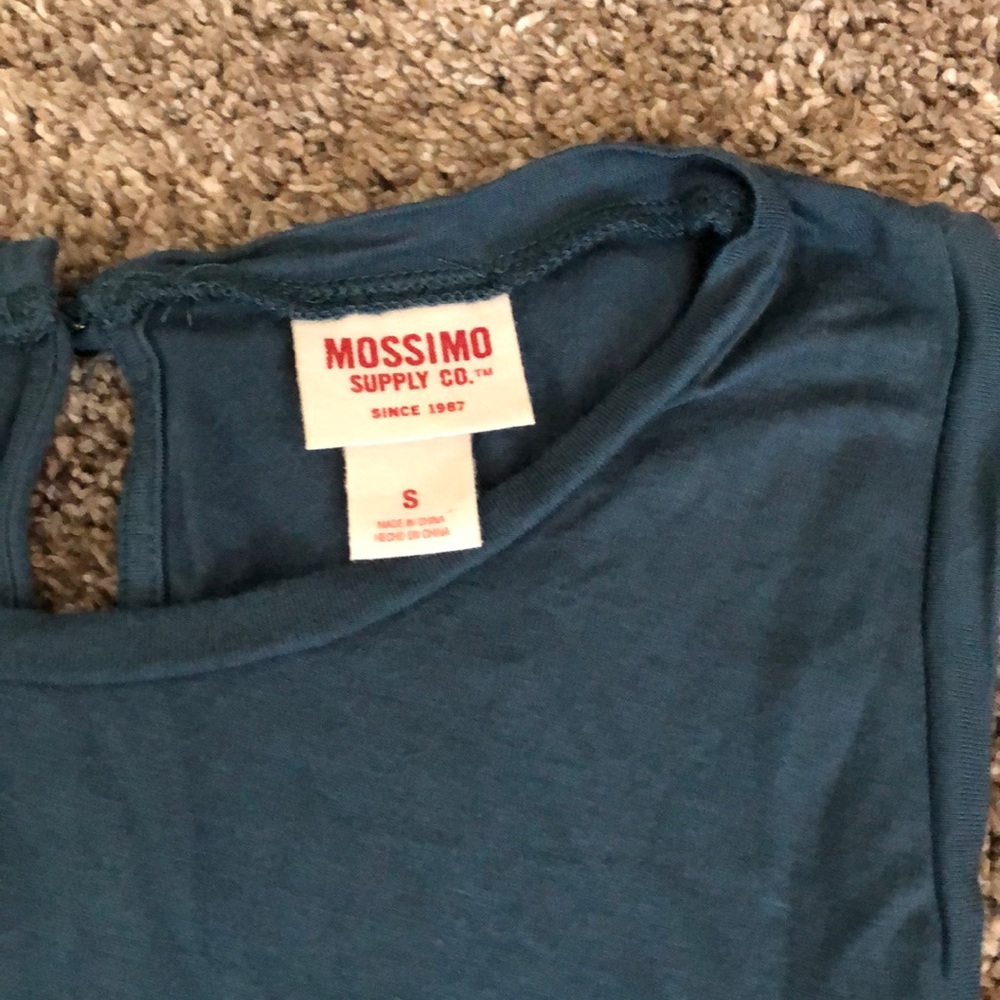 Top - Picture 2 of 2